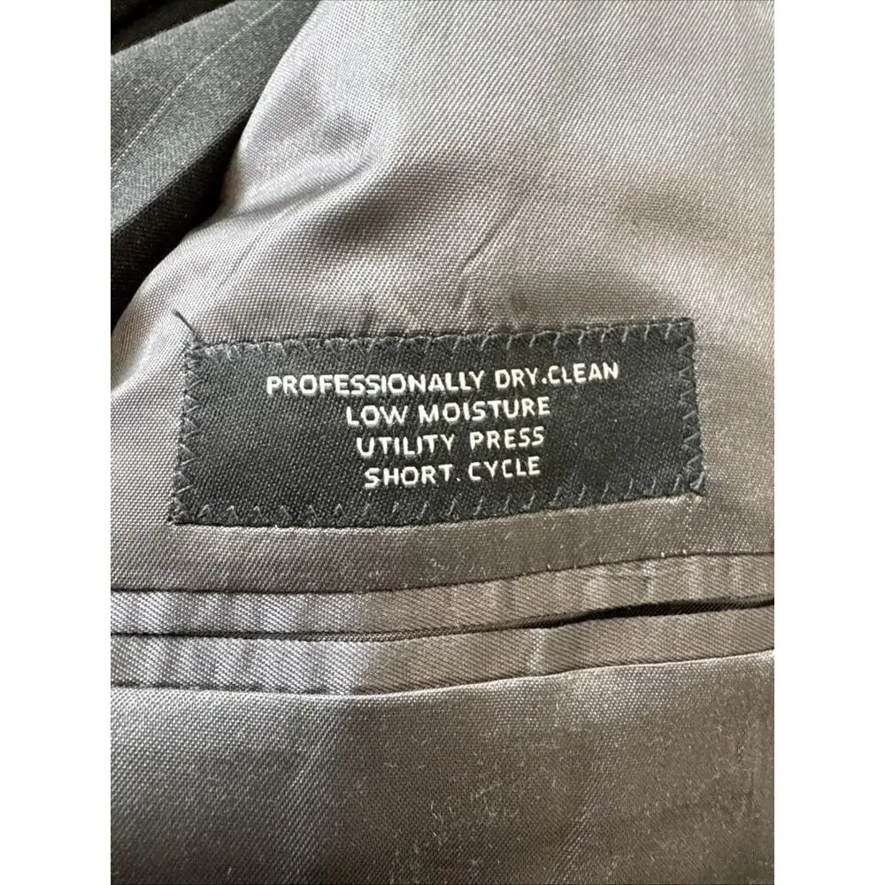 Jos A Bank Signature Collection Men's Suit Gray Pinstripe‎ 100% Wool 42R 36x28